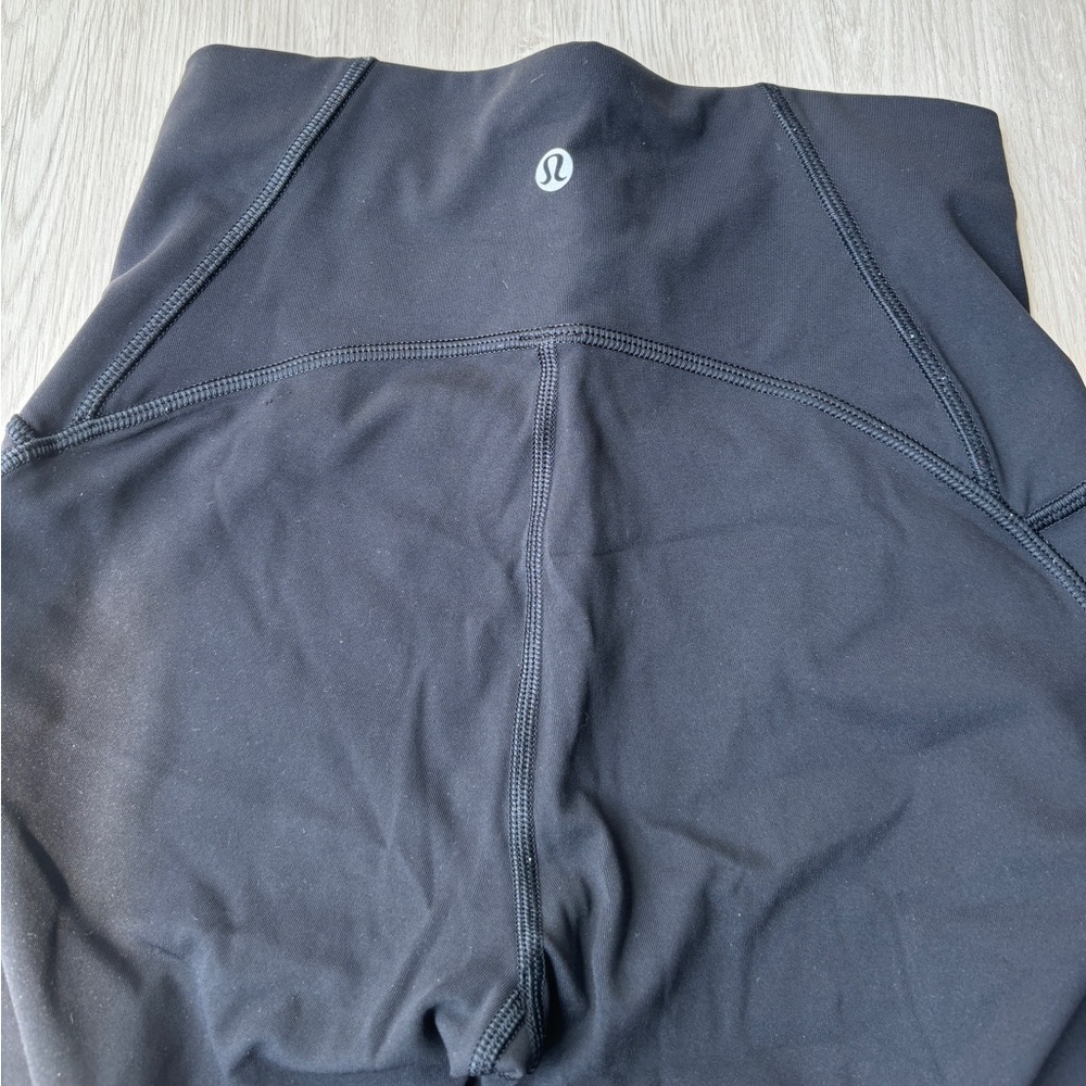 Black Lululemon mesh detail 7/8 leggings - Picture 1 of 5